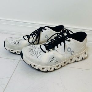 Women’s OnCloud X 3